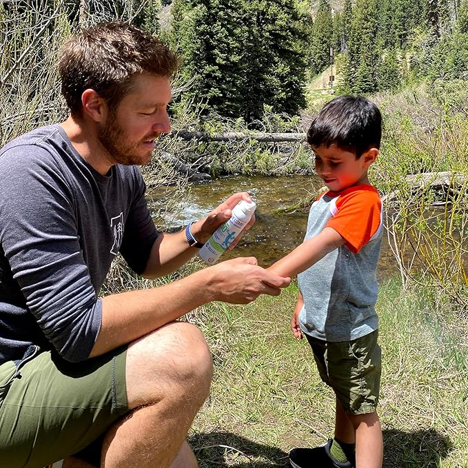 BLUE LIZARD Mineral Sunscreen Kids SPF 50+ Spray, 5 Fl Oz