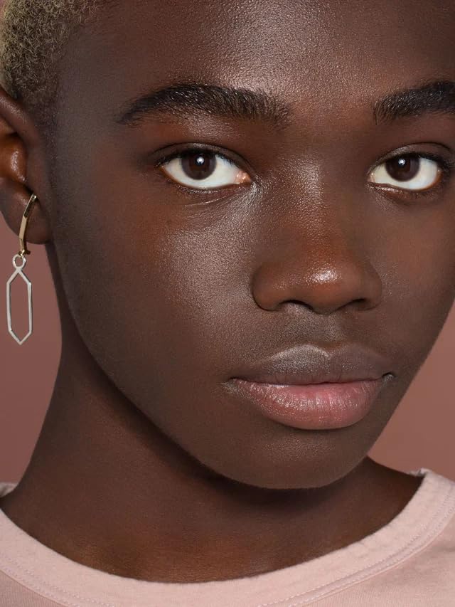 ILIA - Super Serum Skin Tint SPF 40 | Non-Comedogenic, Vegan, Lightweight to Help Against Blue Light, + Pollution while Hydrating, Smoothing, + Refining (Roque ST18, 1 fl oz | 30 ml)