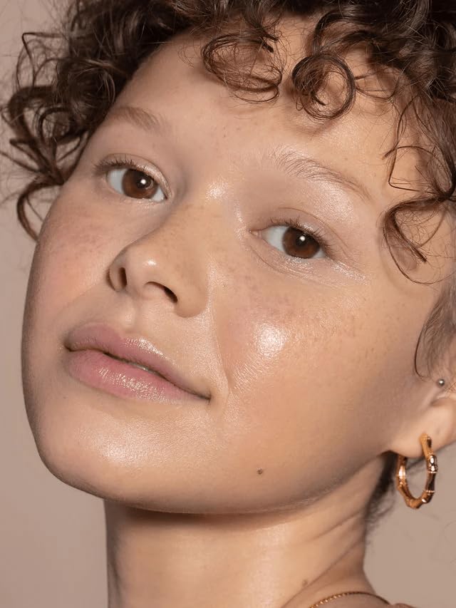 ILIA - Super Serum Skin Tint SPF 40 | Non-Comedogenic, Vegan, Lightweight to Help Against Blue Light, + Pollution while Hydrating, Smoothing, + Refining (Baikal ST9.5, 1 fl oz | 30 ml)