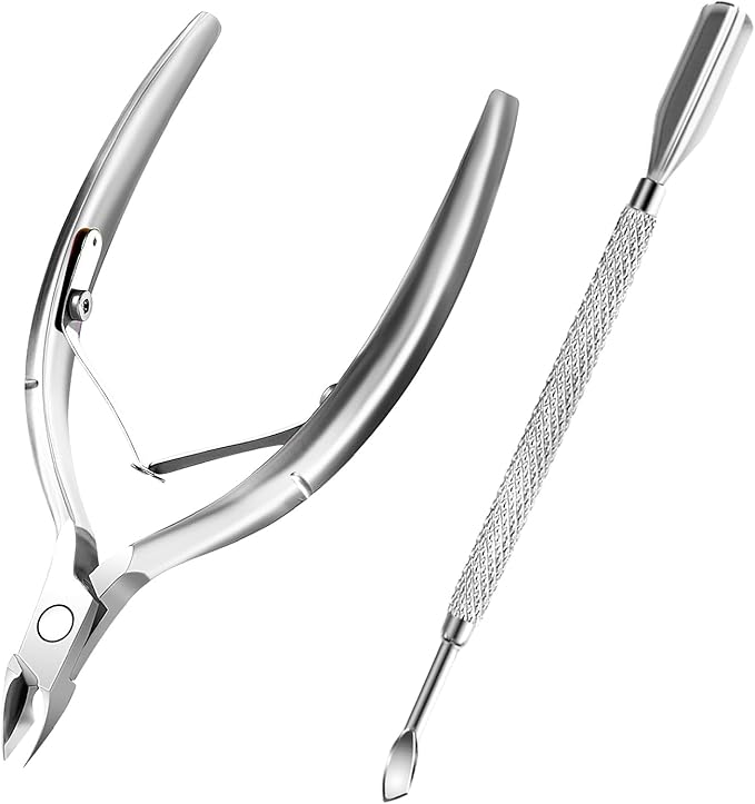 Cuticle trimmer with cuticle pusher