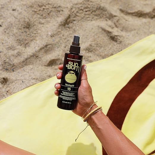 Sun Bum SPF 15 Moisturizing Tanning Oil | Vegan and Hawaii 104 Reef Act Compliant (Octinoxate & Oxybenzone Free) Broad Spectrum Moisturizing UVA/UVB Sunscreen Tanning Oil | 8.5 oz