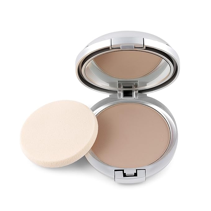 Pressed Mineral Foundation With Vitamin for a Natural