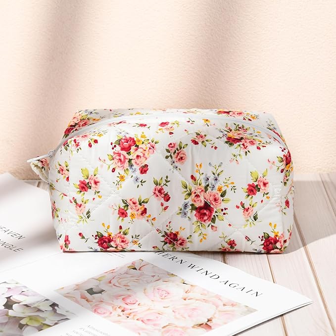 Soidram quilted makeup bag floral