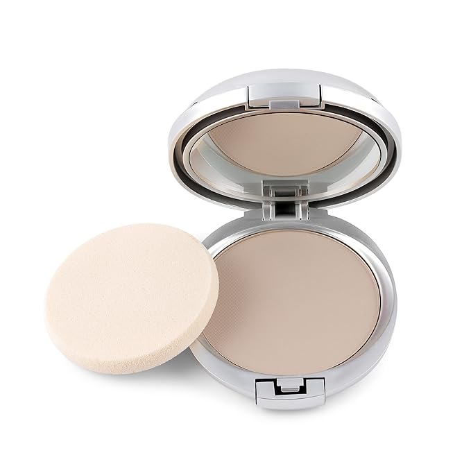 Pressed Mineral Foundation With Vitamin for a Natural