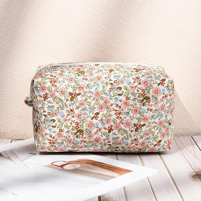 Soidram quilted makeup bag floral