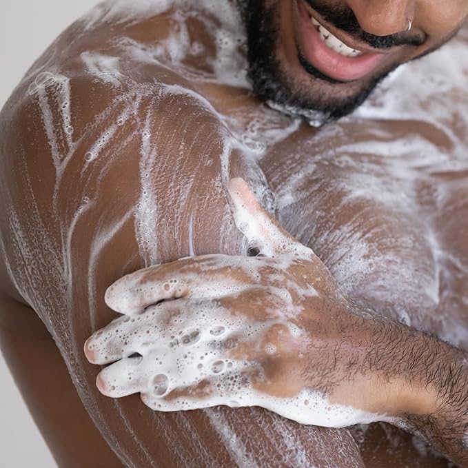 Cremo Body Wash Men, A Sophisticated Blend of Distillers Spice, Fine Bourbon and White Oak, 16 Fl Oz