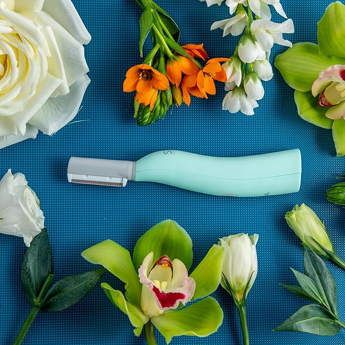 SPA SCIENCES - SIMA Patented Dermaplane Razor for Women Face – Painless 2-in-1 Facial Exfoliation & Peach Fuzz Hair Removal – Anti-Aging – 3 Speeds – Rechargeable – 7 Weeks Treatment